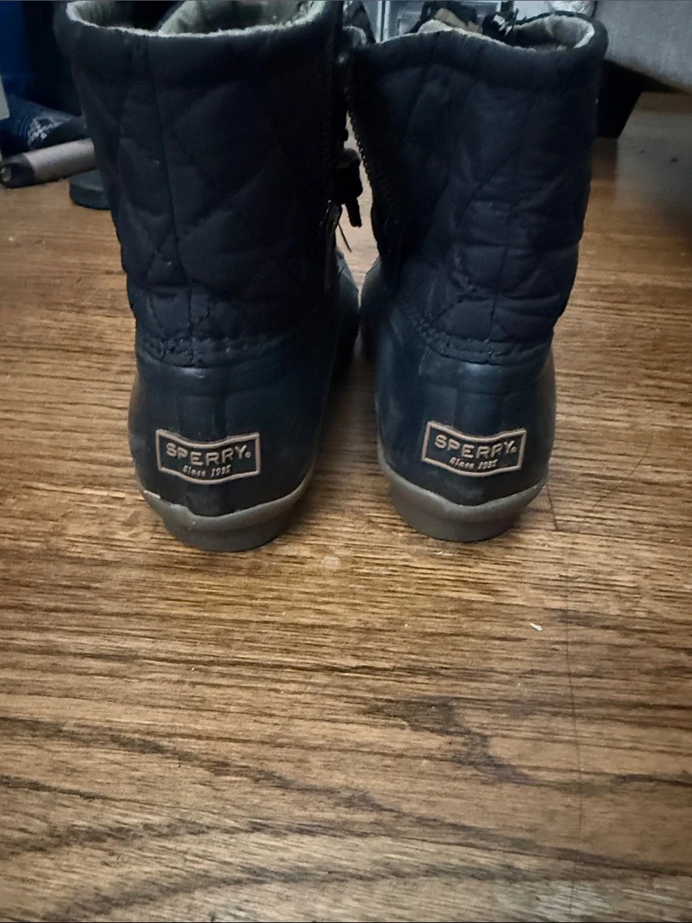 Sperry Black Quilted Boots with Shearling Lining
